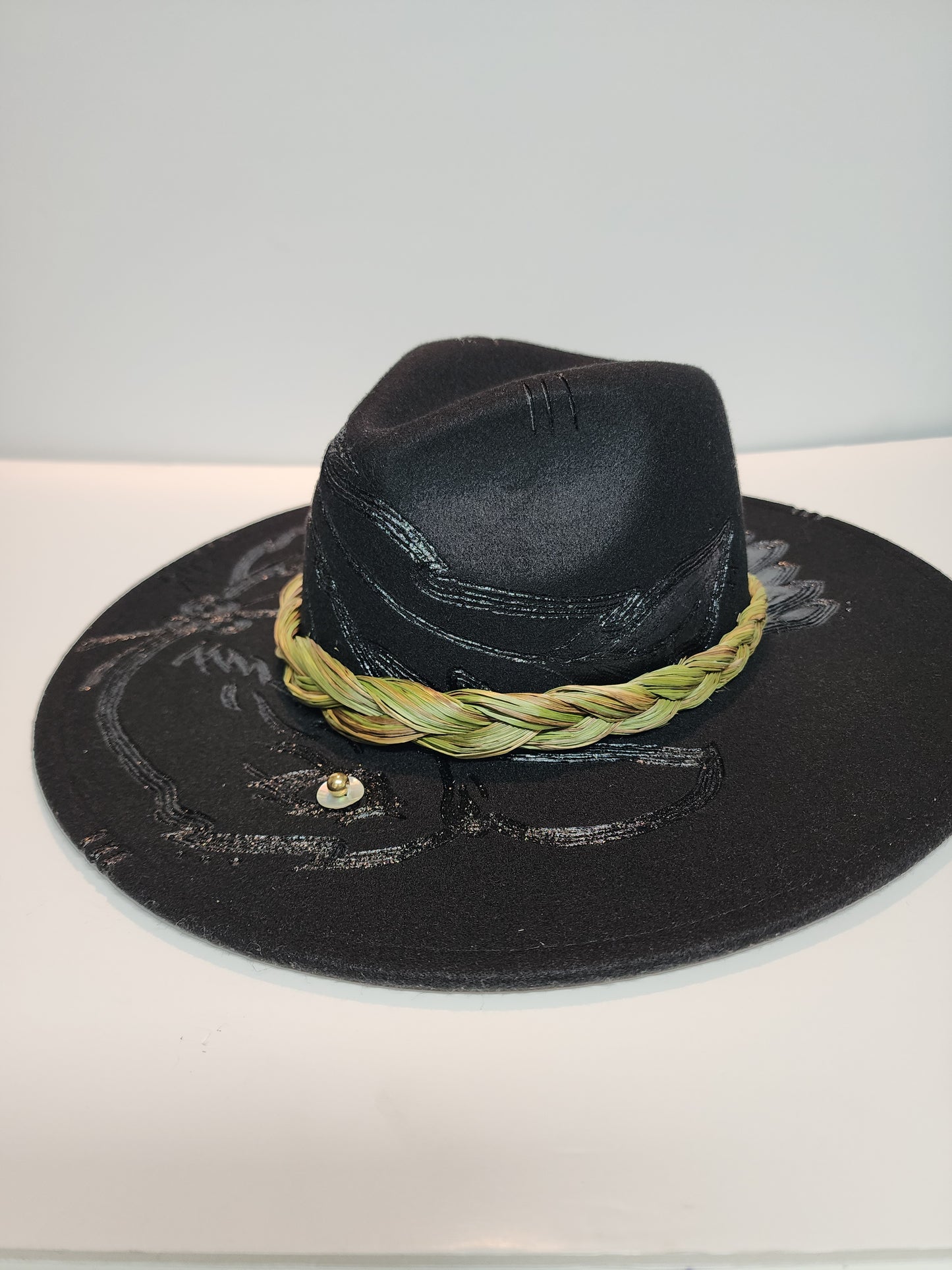 Eagle with Sweetgrass braid Half Design