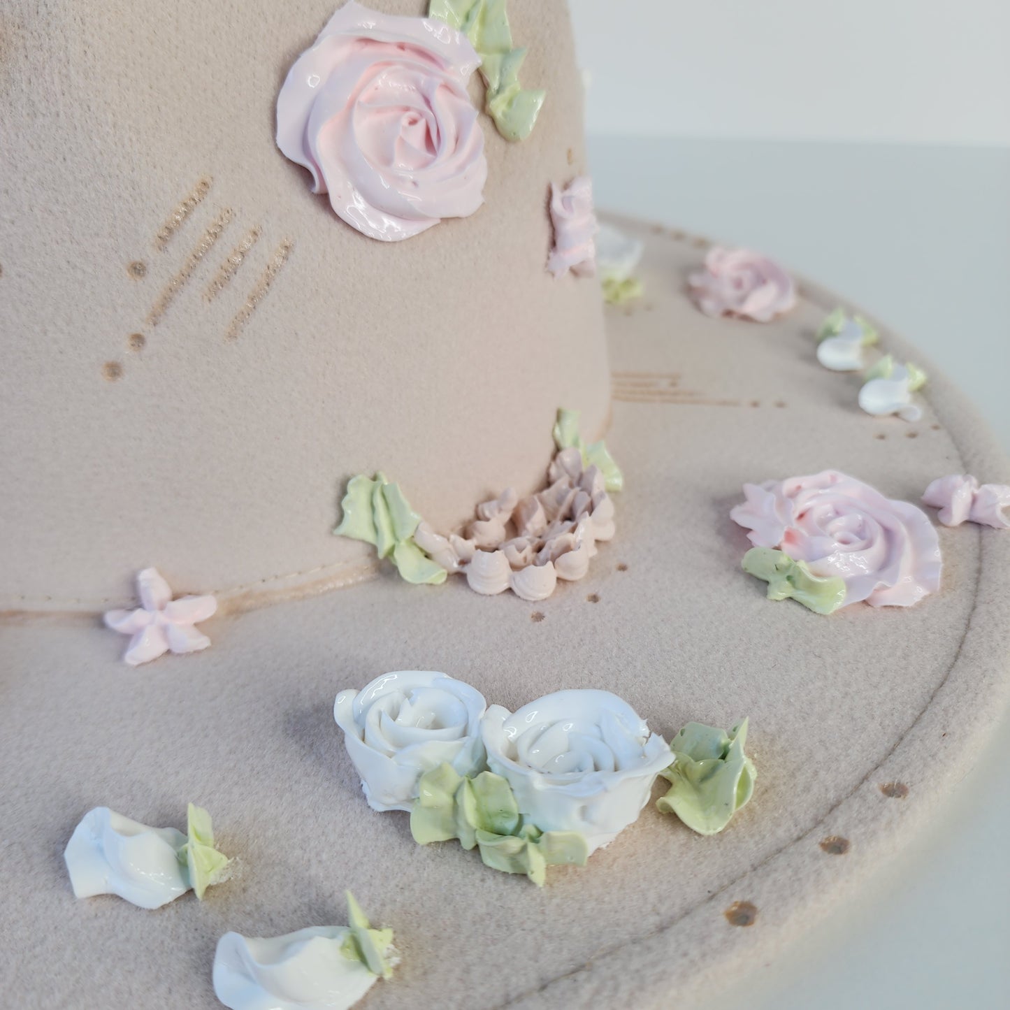 3D Art Hat Flowers Ivory