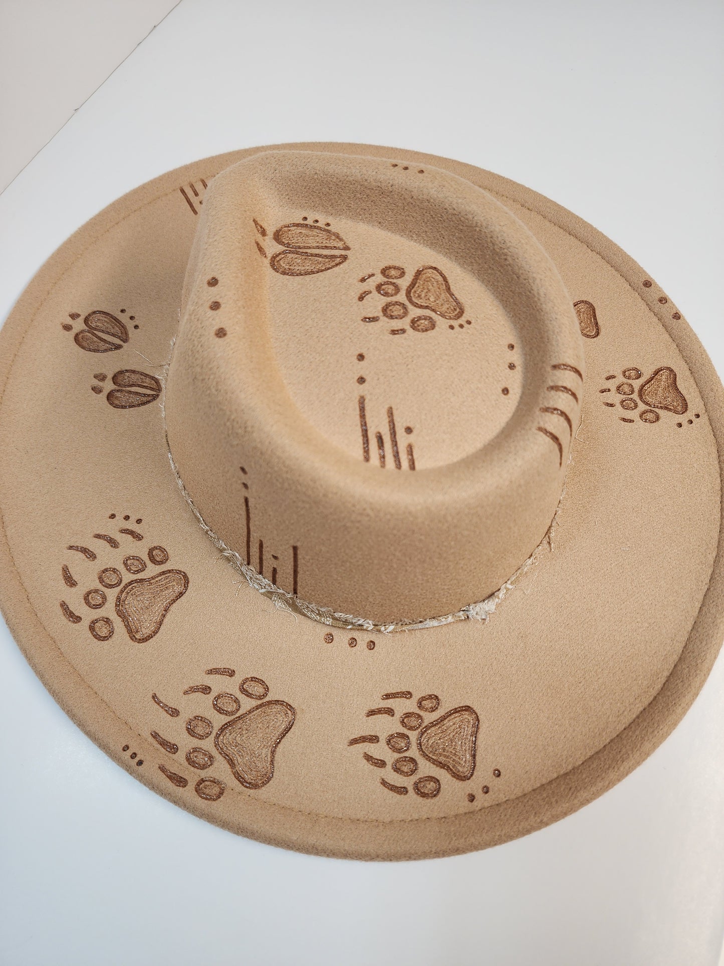 Animal tracks PETITE hat