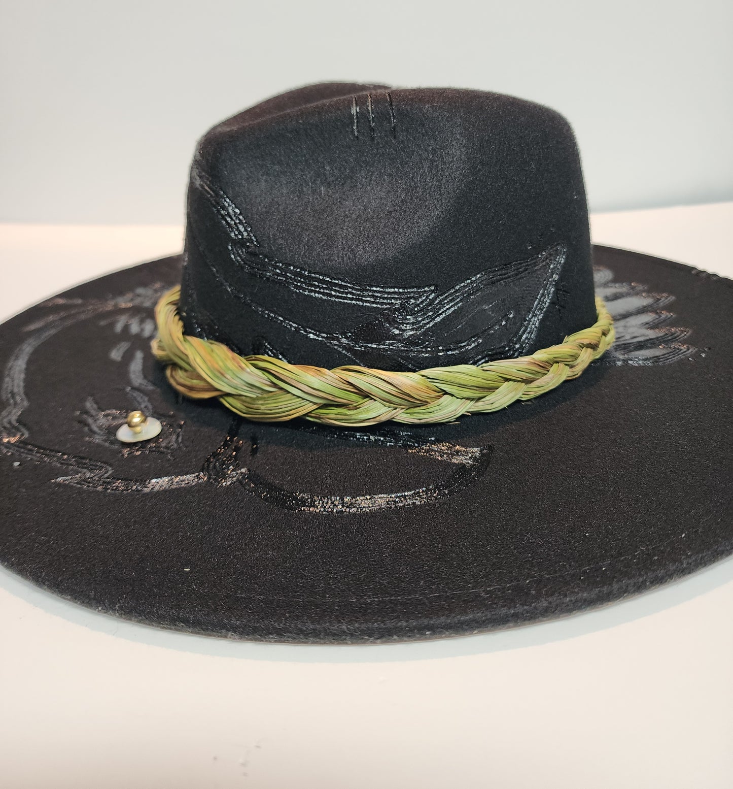 Eagle with Sweetgrass braid Half Design